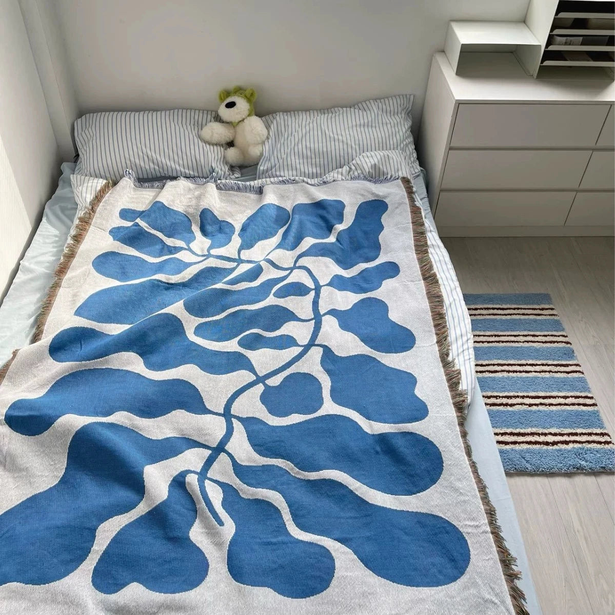 Casual Throw Blankets With Tassels Carpet Sofa Leisure Carpet Tapestry Sofa Blanket Wall Hanging Room Decoration Blue Carpet