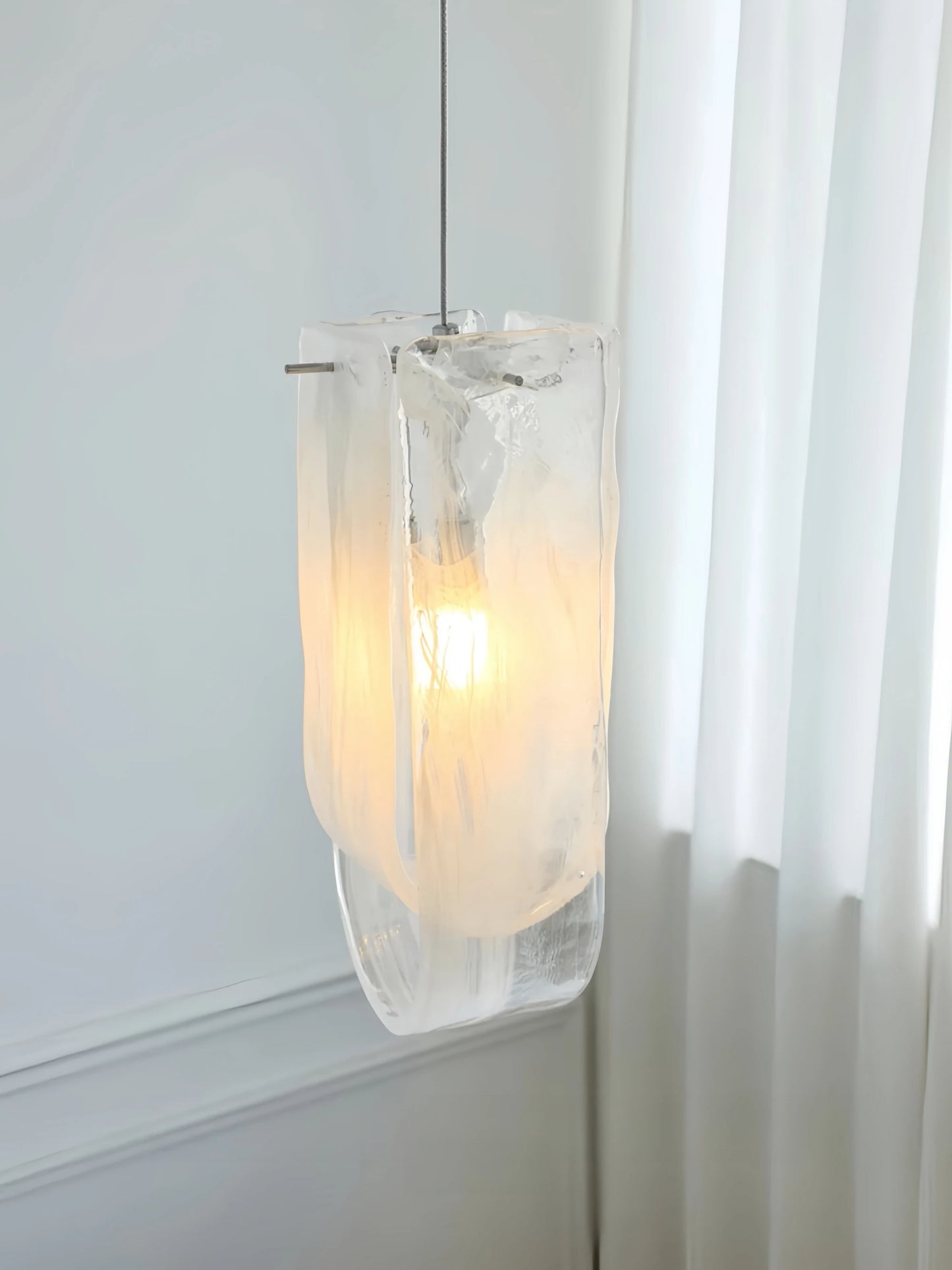 Postmodern Cloud Glass Hanging Light Indoor Art Decor Chandelier Dining Table Pendant Light Bedroom Parlor Cafe Warm Droplights
