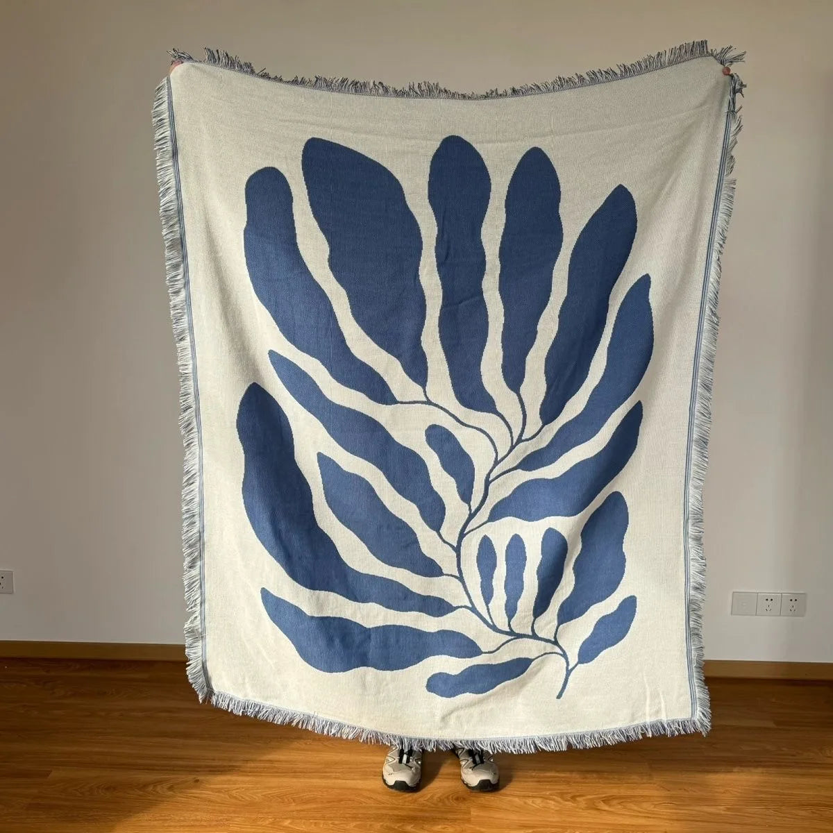 Casual Throw Blankets With Tassels Carpet Sofa Leisure Carpet Tapestry Sofa Blanket Wall Hanging Room Decoration Blue Carpet