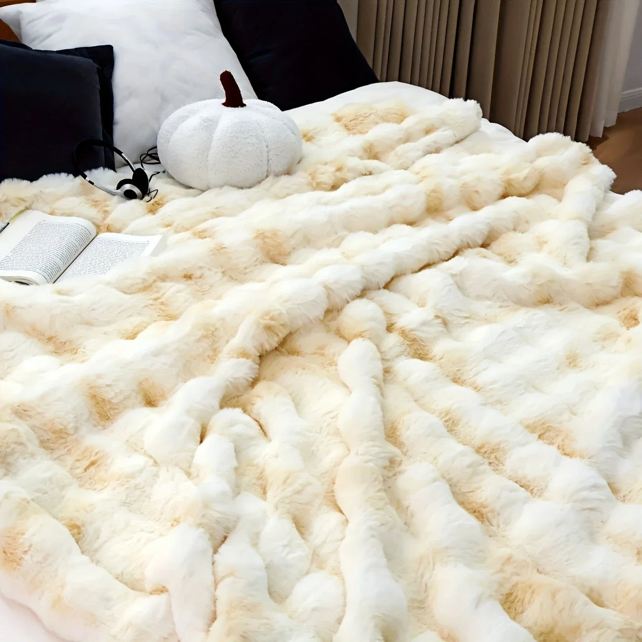 ROSEKINDCN Cozy Faux Rabbit Fleece Blanket Throw For Home