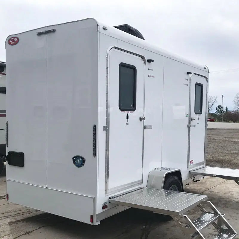 Luxury Modern Portable Plastic Restroom Trailer Mobile Bathroom Trailer For Wedding Events Toilets For Sale