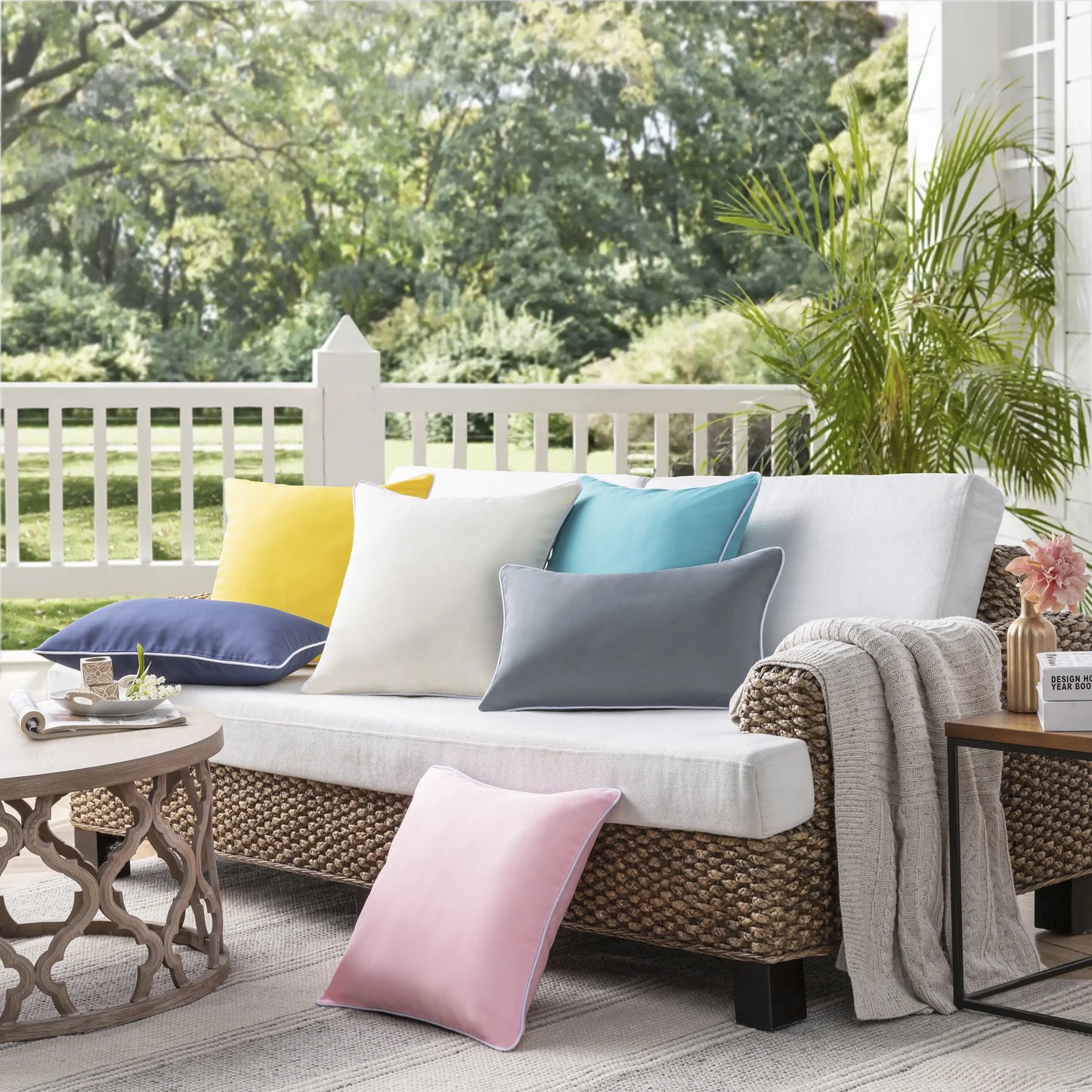 Outdoor Waterproof Decorative Throw Pillow for Patio, 18" x 18", 2 Pack