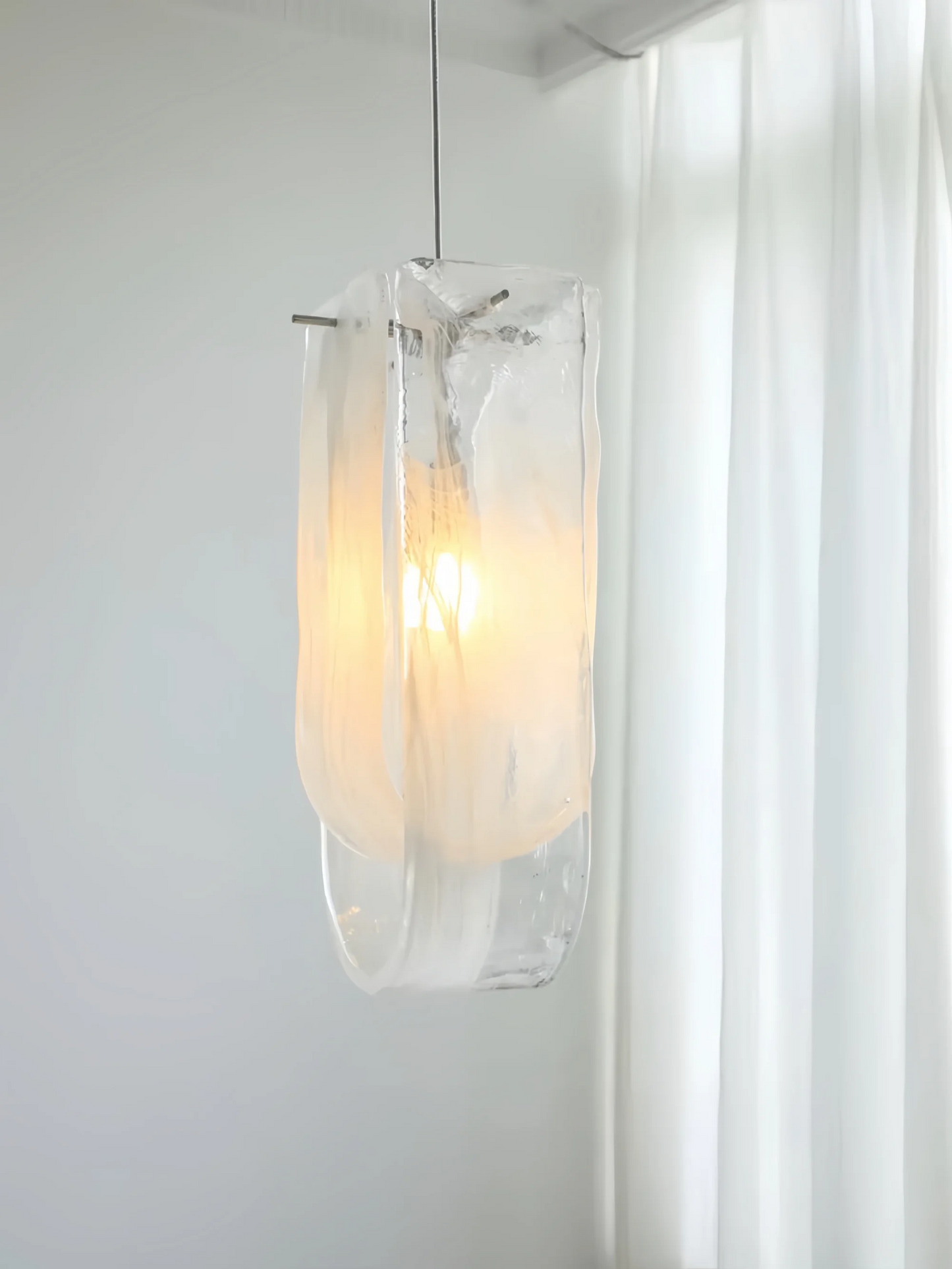 Postmodern Cloud Glass Hanging Light Indoor Art Decor Chandelier Dining Table Pendant Light Bedroom Parlor Cafe Warm Droplights