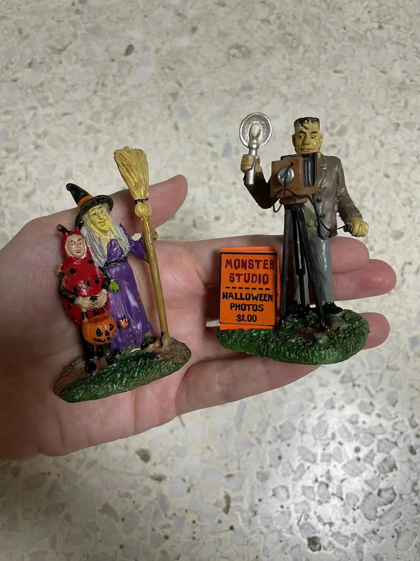Halloween Decor Creative Halloween Scene Resin Ornaments Ghost Taking Pictures Figurine Garden Ornaments Home Decor Accessories