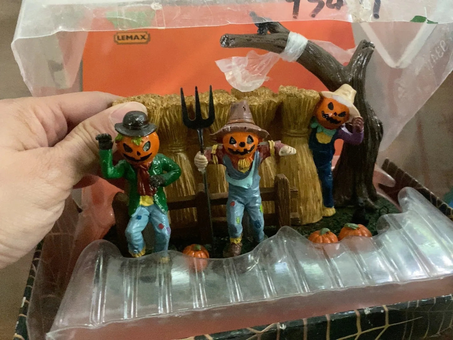 Halloween Decor Creative Halloween Scene Resin Ornaments Ghost Taking Pictures Figurine Garden Ornaments Home Decor Accessories