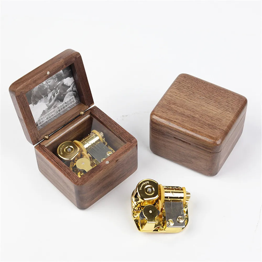 Wooden Photo Music Box Walnut Wood Customizable Clockwork Musical Box Summer Happy Birthday You Are My Sunshine La Vie En Rose